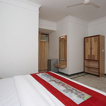 Oyo 10072 Hotel Amrit Regency Dehradun Eksteriør billede