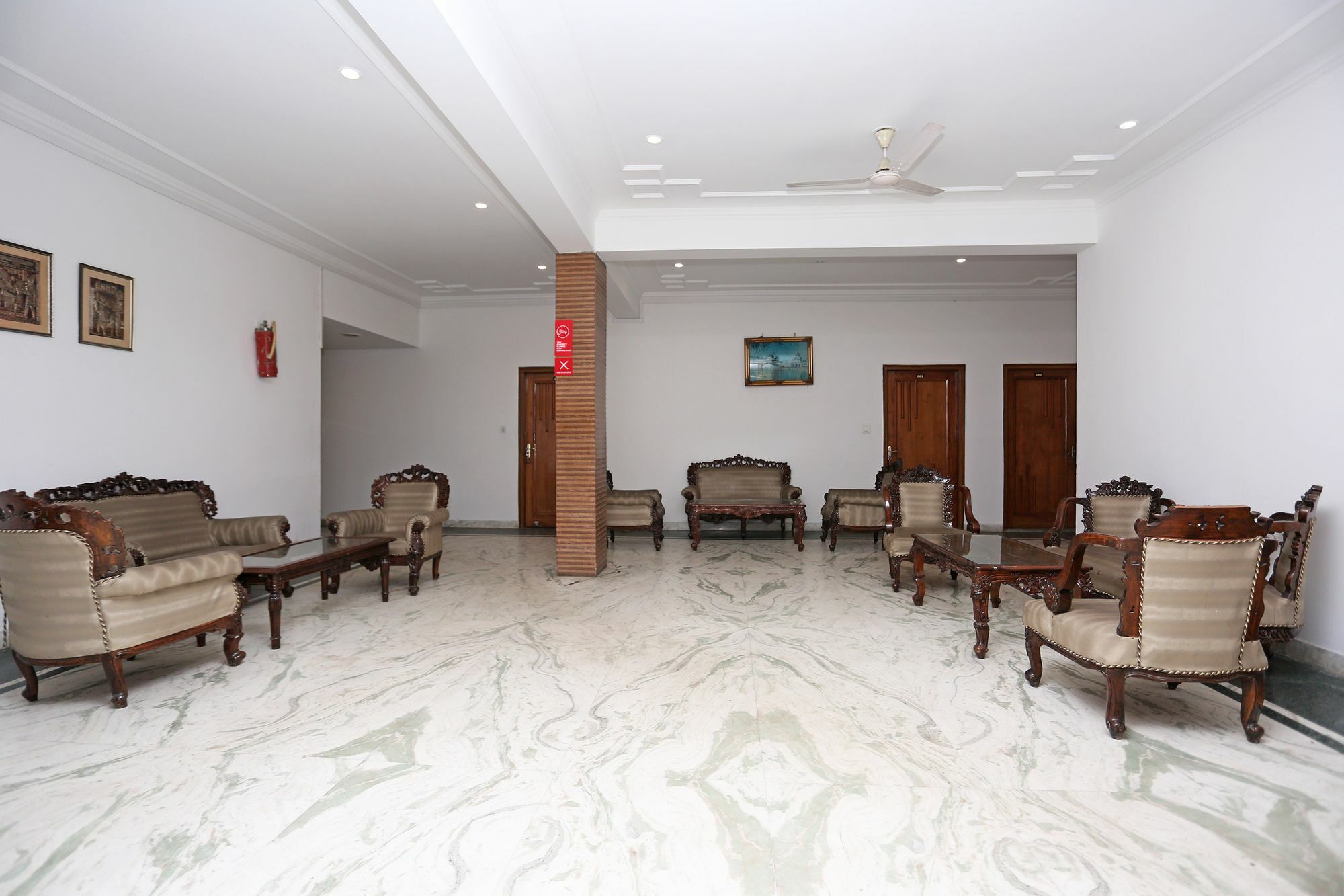 Oyo 10072 Hotel Amrit Regency Dehradun Eksteriør billede
